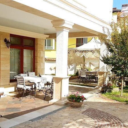 Hotel Green Garden Șumen Exterior foto