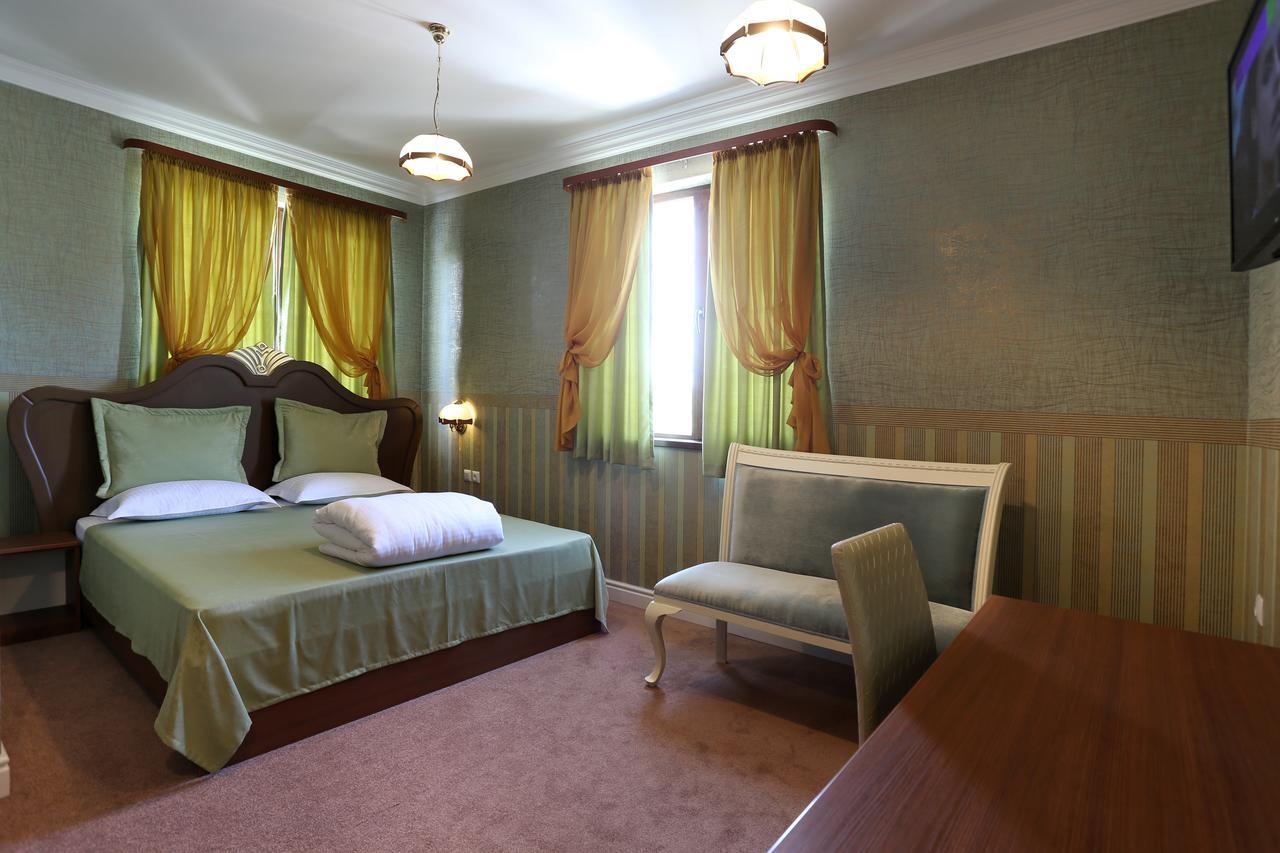 Hotel Green Garden Șumen Exterior foto
